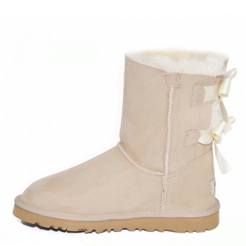 UGG Bailey Bow Short Sand