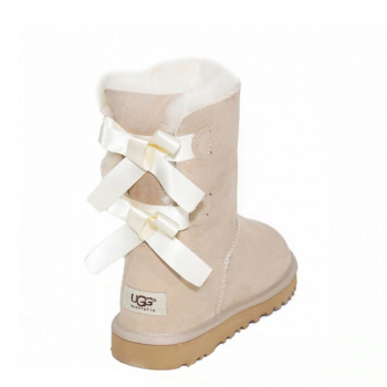 UGG Bailey Bow Short Sand