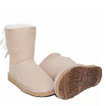 UGG Bailey Bow Short Sand