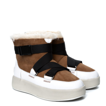 UGG Boom Buckle Chestnut