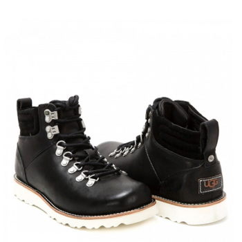 UGG Capulin Black