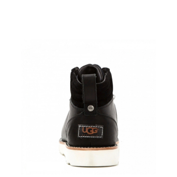 UGG Capulin Black