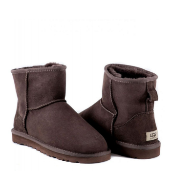 UGG Men’s Classic Mini Chocolate