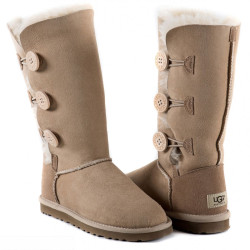UGG Bailey Button Triplet Sand UGG Bailey Button Triplet Sand