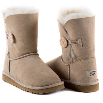 UGG Bailey Button Sand UGG Bailey Button Sand