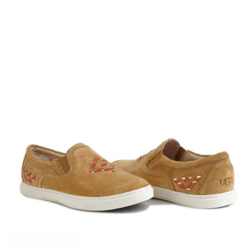 UGG Kitlyn Chestnut